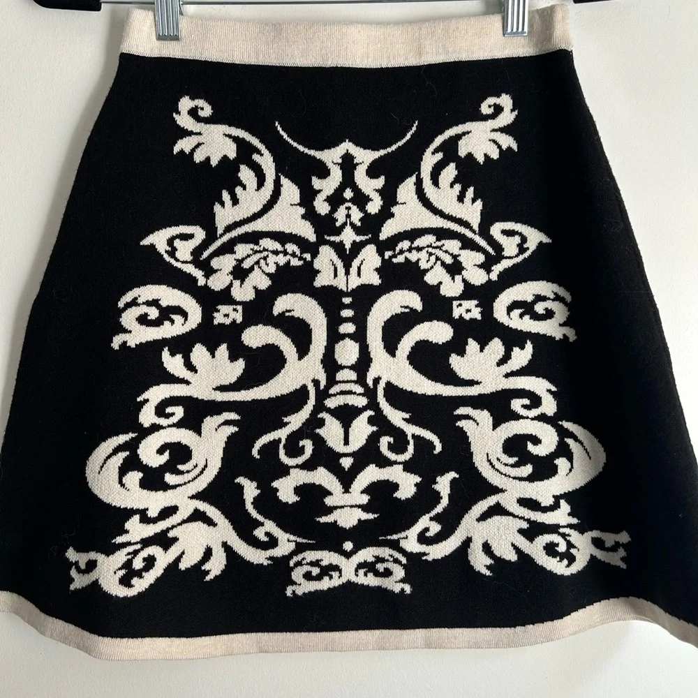 PINK ROSE skirt‎ - Picture 2 of 5